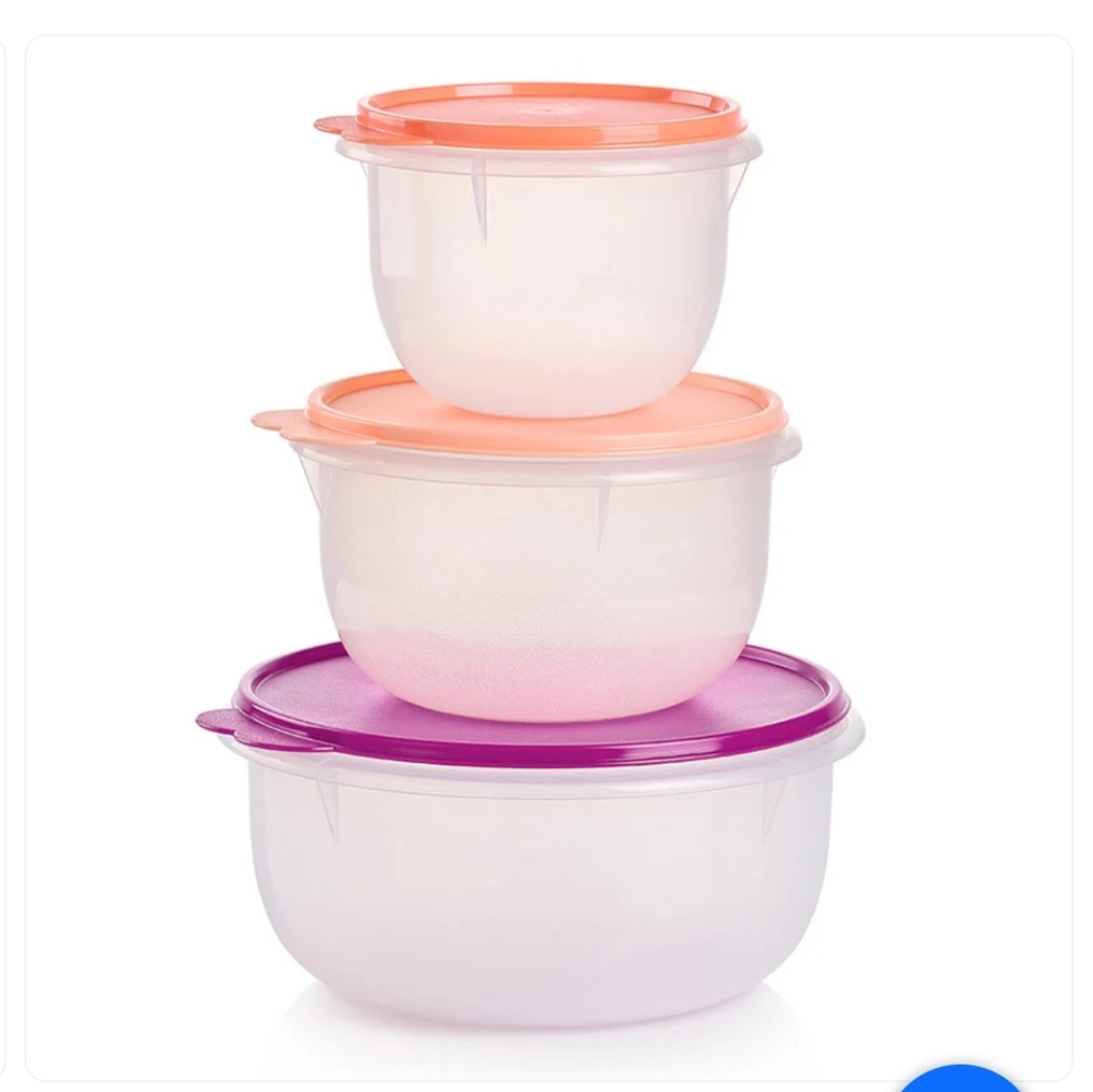 Tupperware Mixing Bowl Set of 3 New